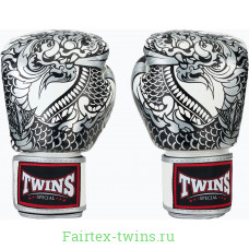 Боксерские перчатки Twins Special FBGVL3-52 Dragon white silver 12 oz Боксерские перчатки Twins Special FBGVL3-52 Dragon white silver 12 oz
