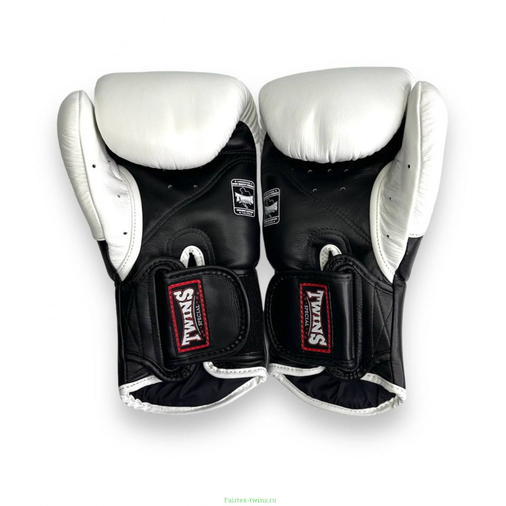 Боксерские перчатки BGVL6 black-white 10 oz