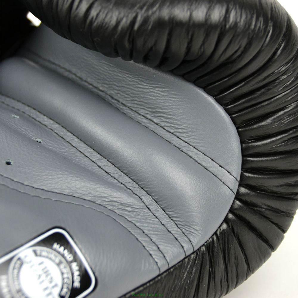 Боксерские перчатки BGVL6 black-gray 14 oz