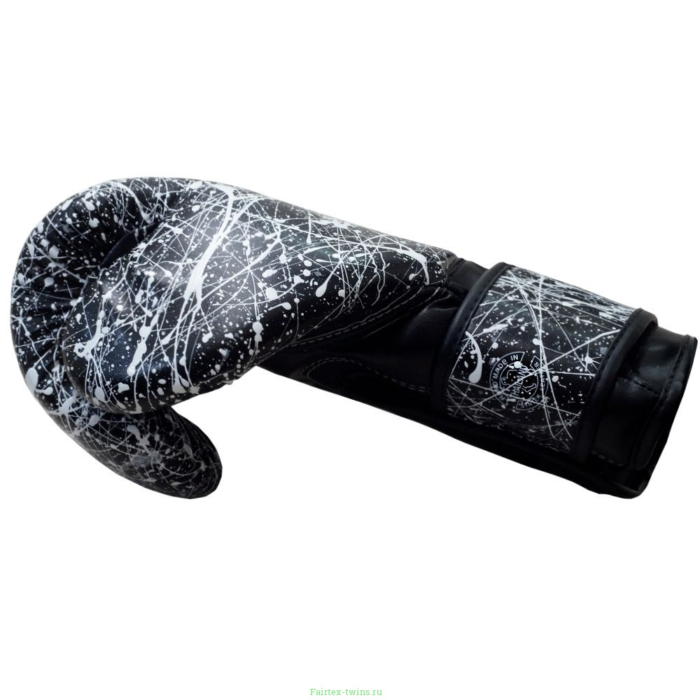 Боксерские перчатки Fairtex BGV14 Painter black 10 oz