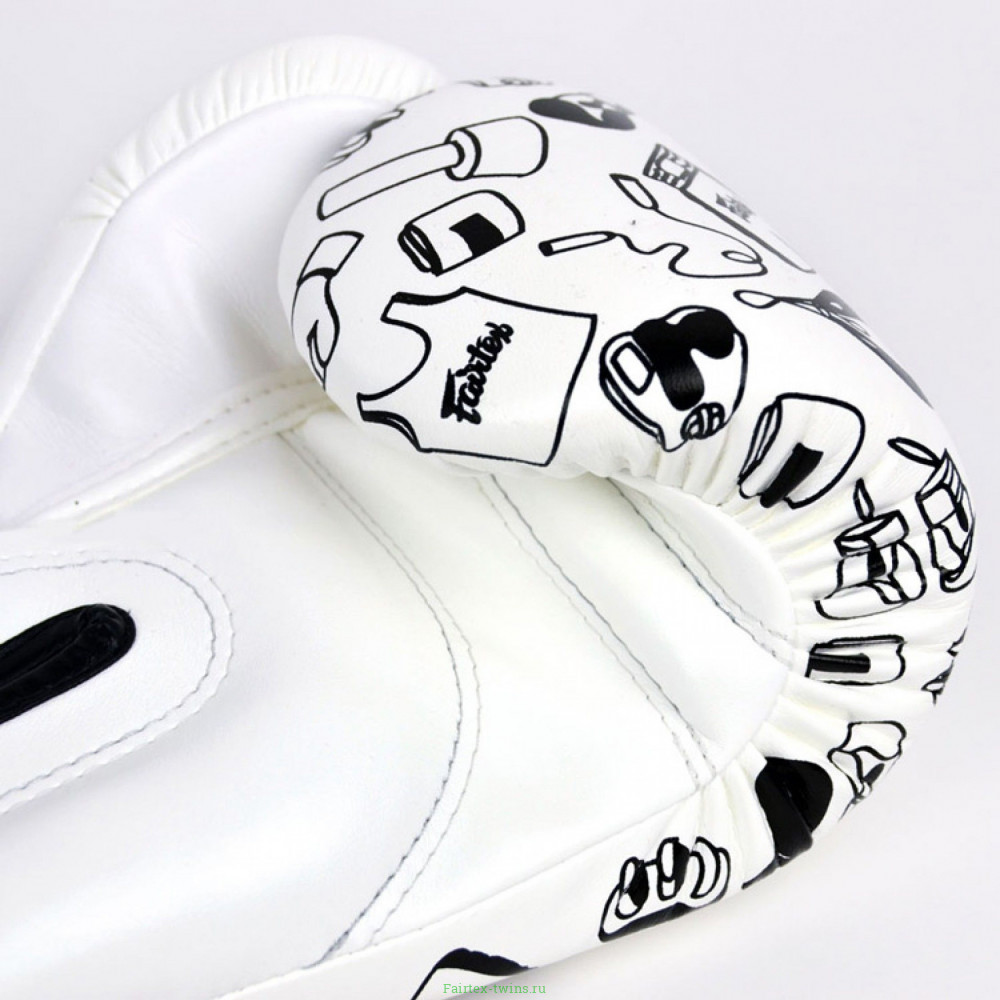 Боксерские перчатки Fairtex BGV14 Street Art Graffiti 1970 10 oz