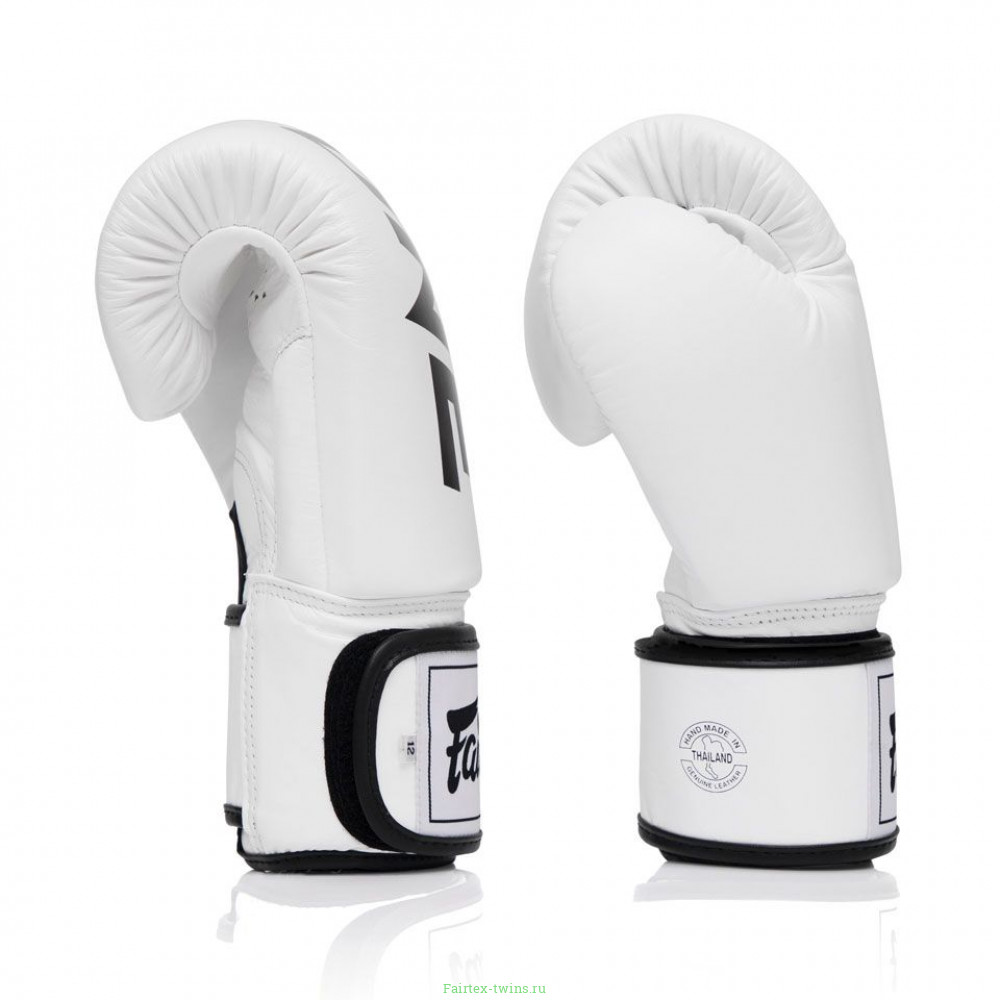 Боксерские перчатки Fairtex One ChampionShip white 16 oz