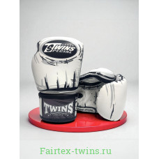 Боксёрские перчатки FBGVL4-66 comic 16 oz