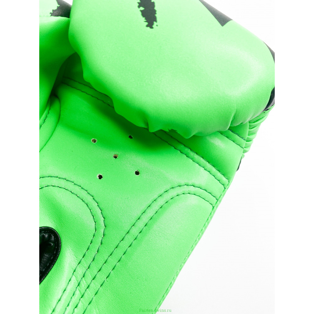 Боксерские перчатки Raja model 3 green 16 oz