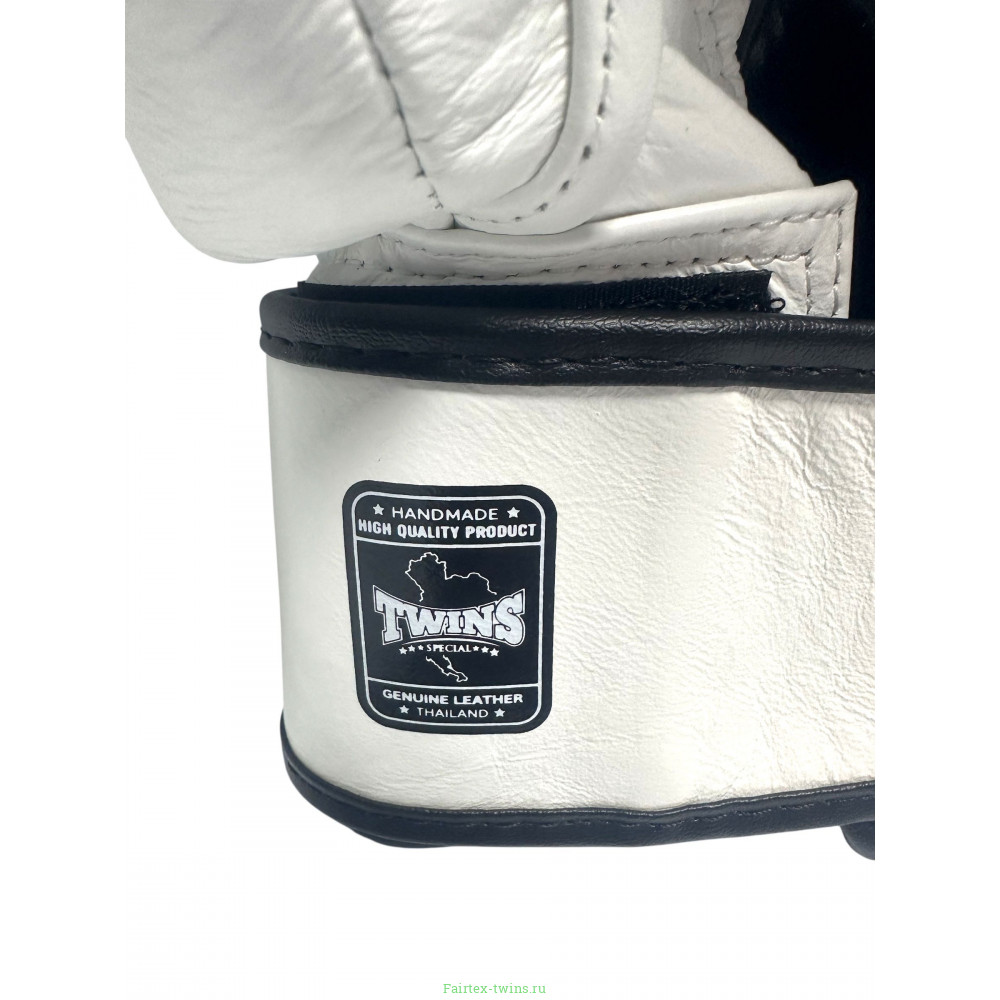 Боксерские перчатки TWINS FBGVL3-49 white black 12 oz