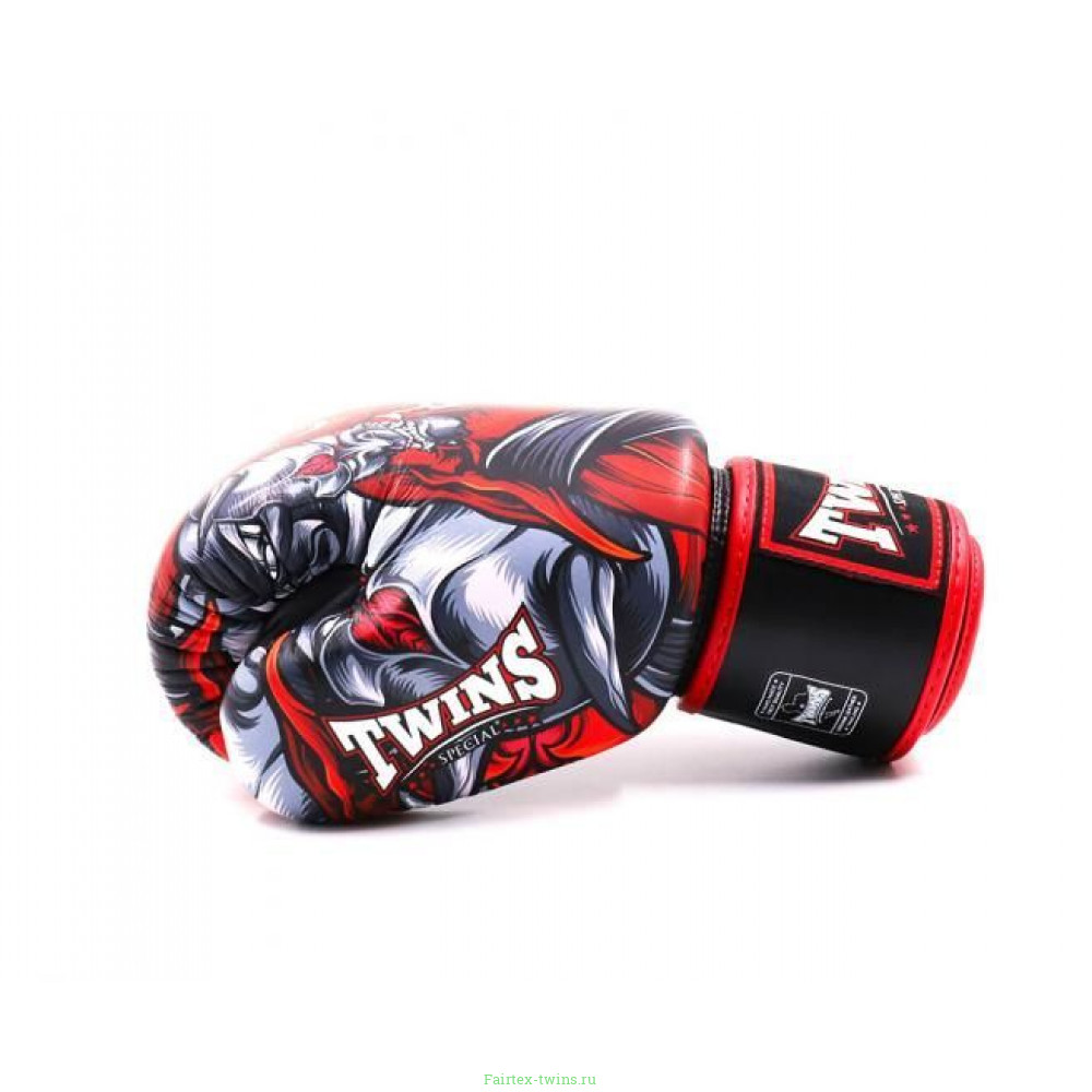 Боксерские перчатки Twins FBGVL3-58 (Кабуки) red 10 oz