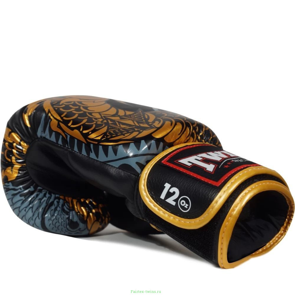 Боксерские перчатки FBGVL3-52 Dragon black gold 16 oz