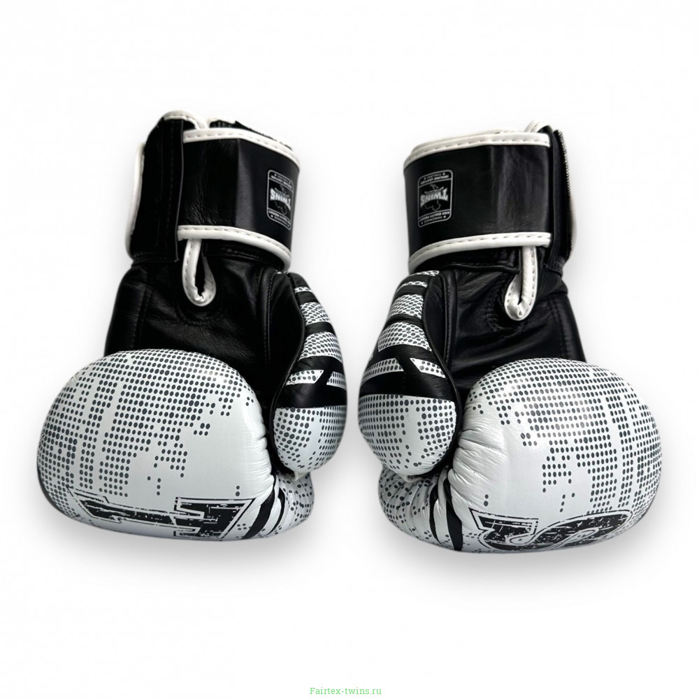 Боксерские перчатки FBGVL3-TW5 white black 10 oz