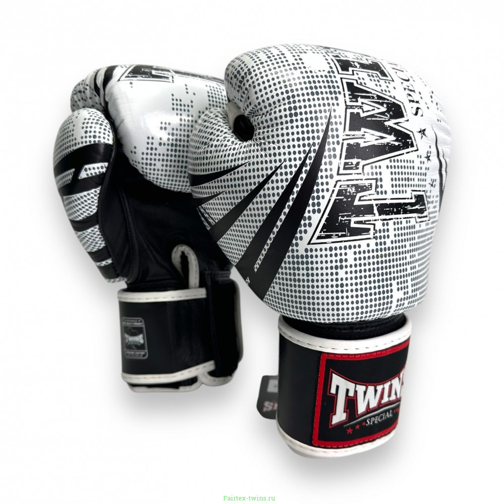 Боксерские перчатки FBGVL3-TW5 white black 10 oz
