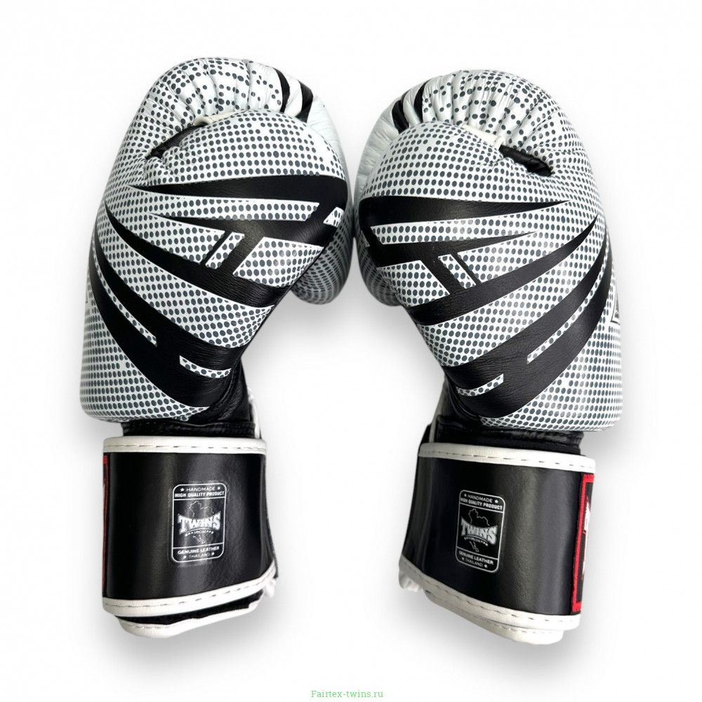Боксерские перчатки FBGVL3-TW5 white black 14 oz