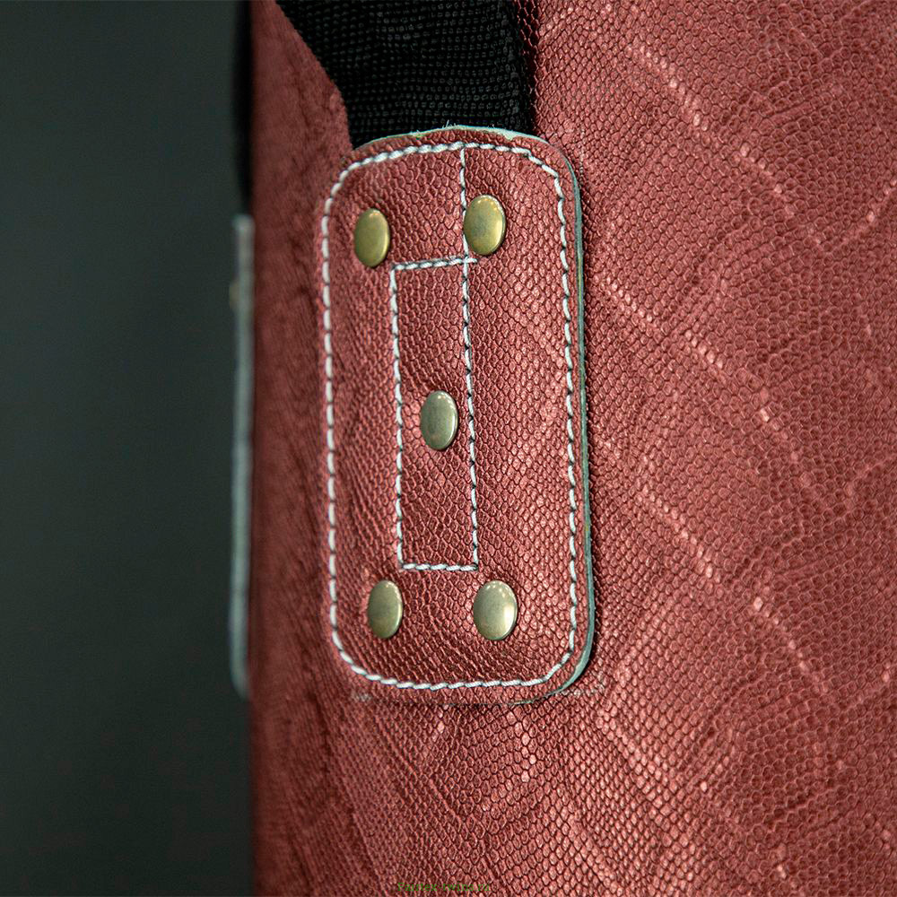 Боксерский мешок Fairtex HB6PY Red (gold silk screen) Banana Bag (БЕЗ НАПОЛНЕНИЯ)